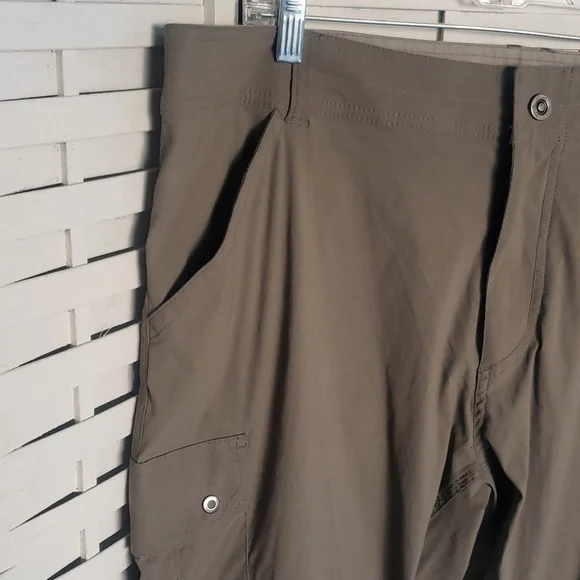 Kuhl taupe convertible mens outdoors hiking walking pants/shorts size 40…